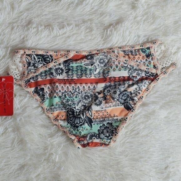 Bikini Bottom - Picture 7 of 8